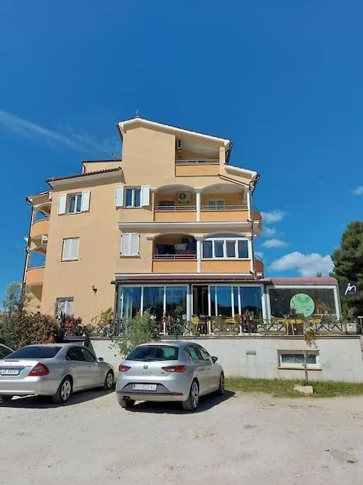 Apartment Apartman Sole Pula